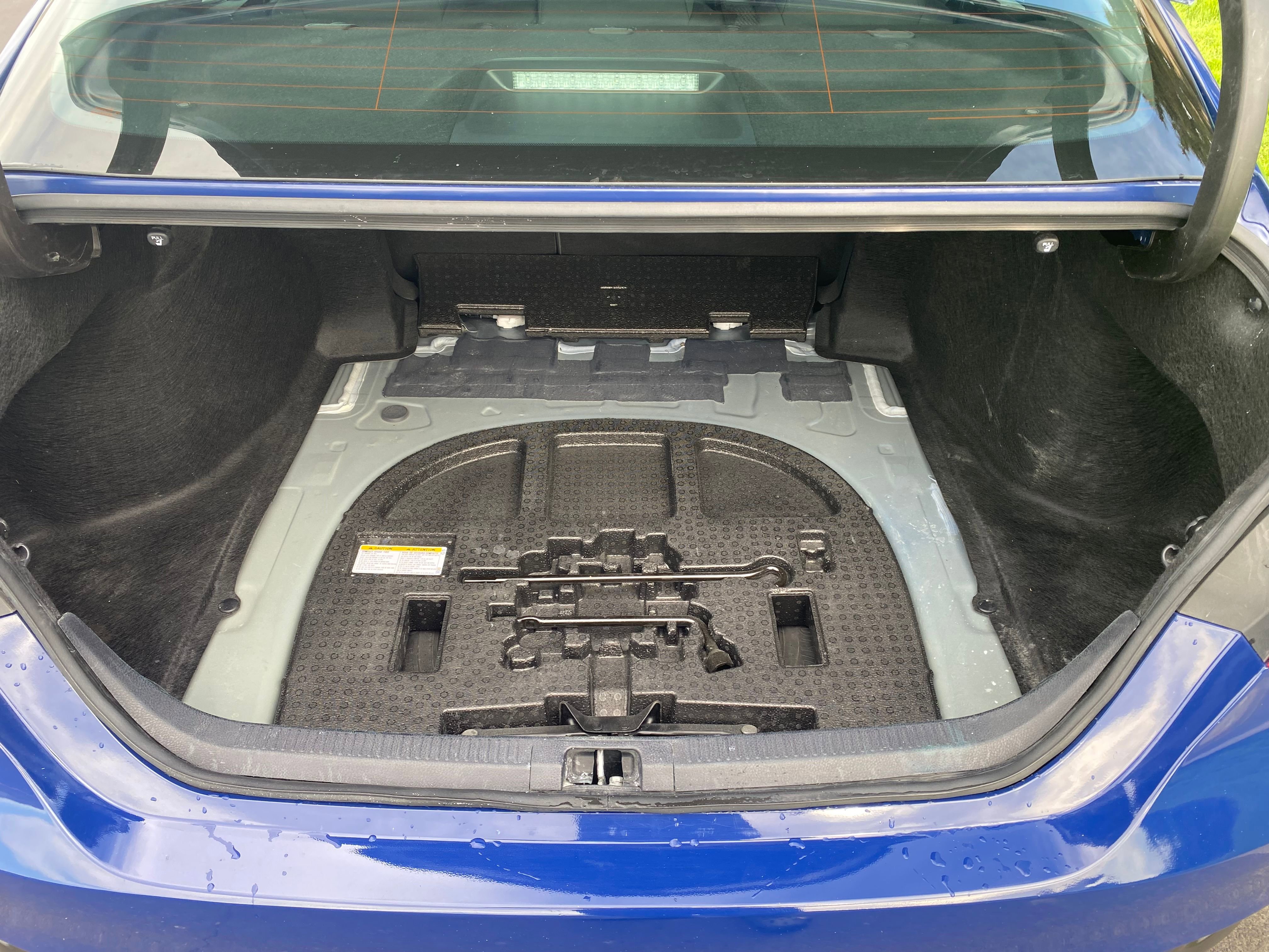 Vehicle image 7 of 24