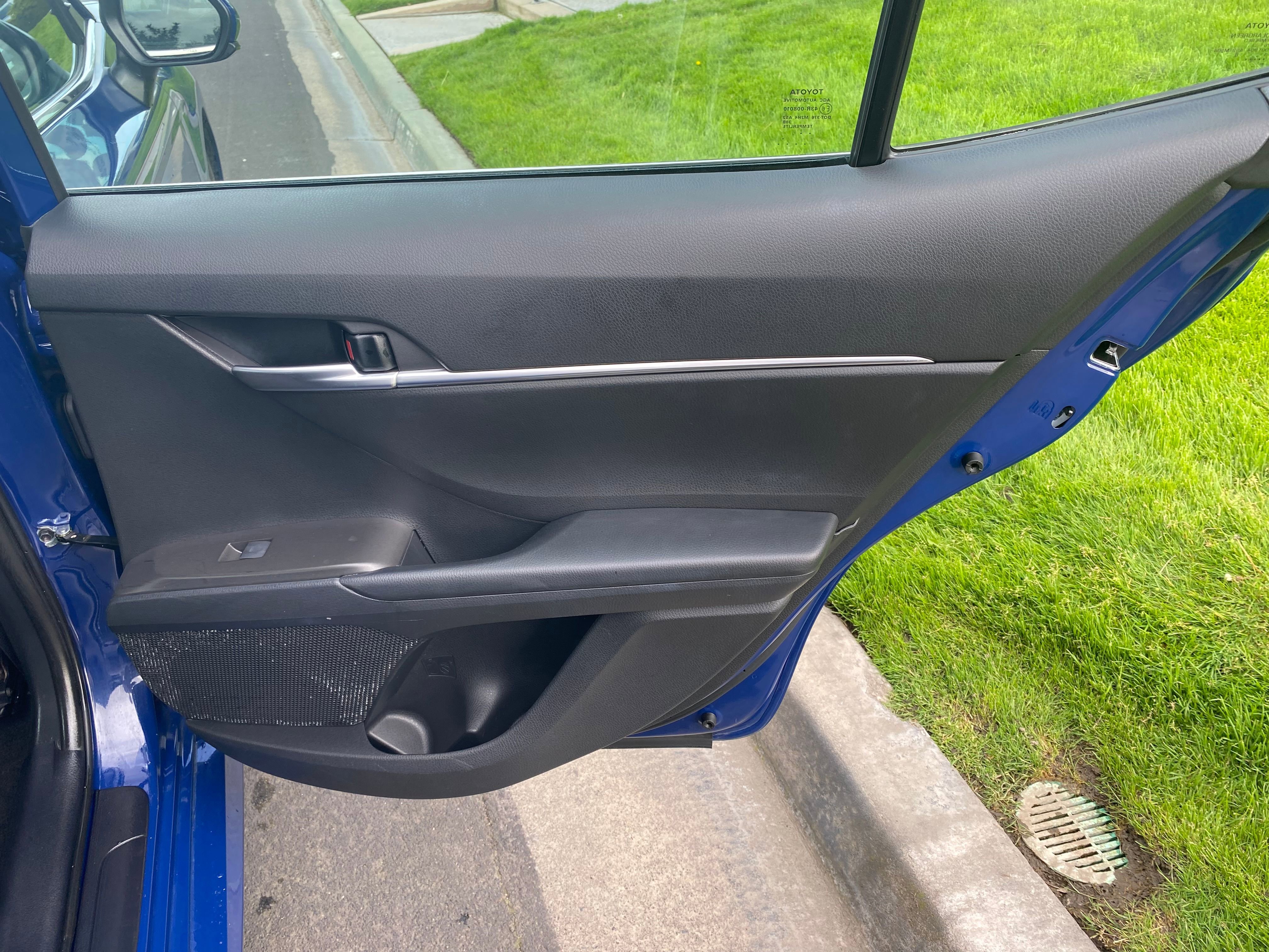 Vehicle image 19 of 24