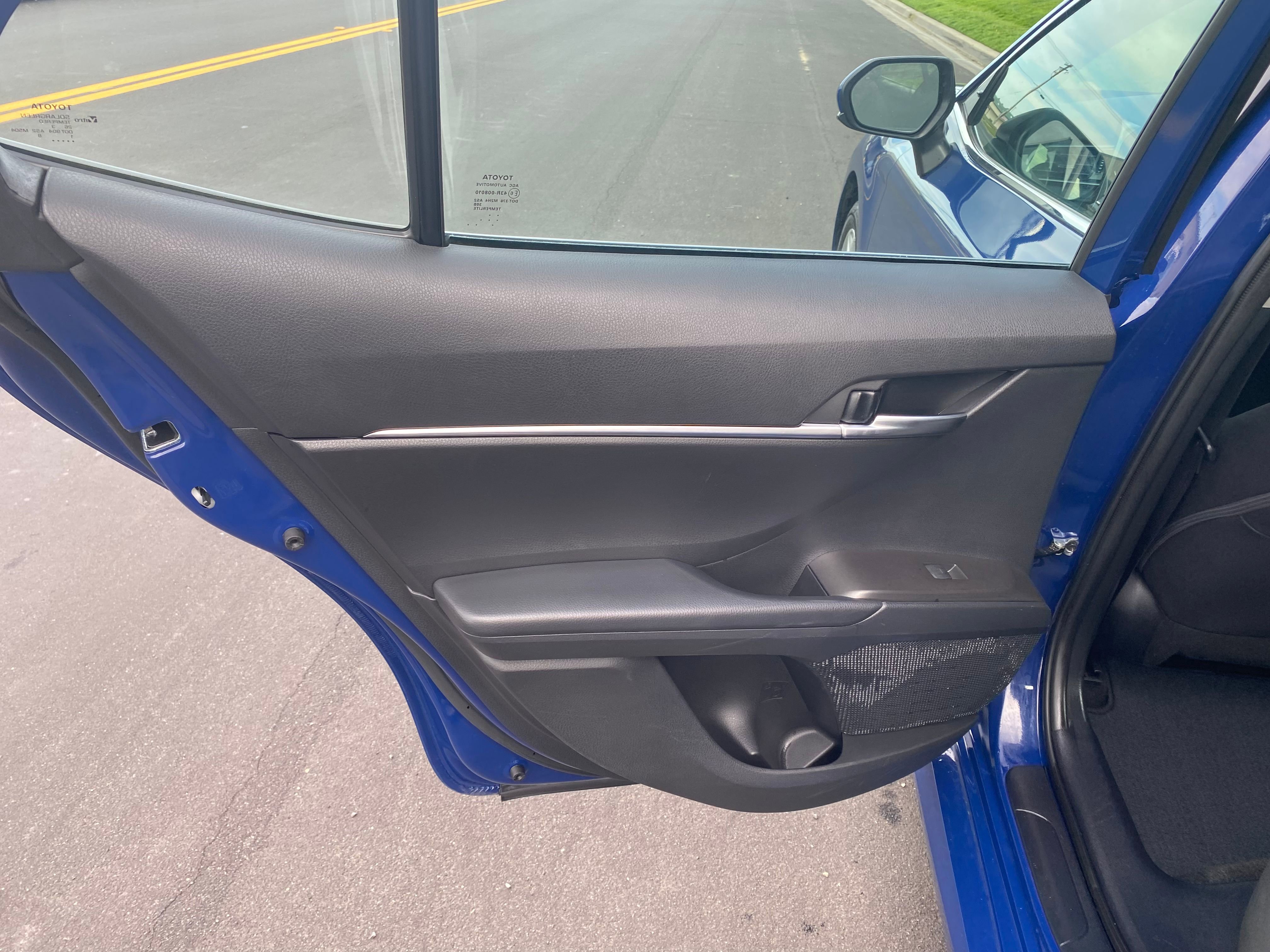 Vehicle image 14 of 24