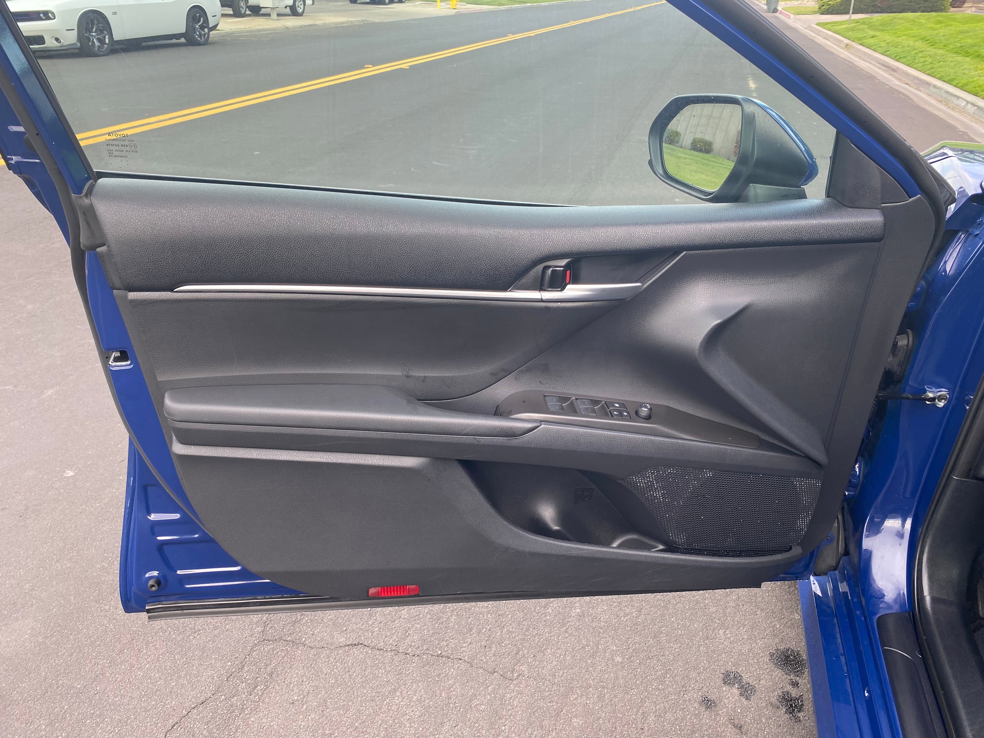 Vehicle image 12 of 24