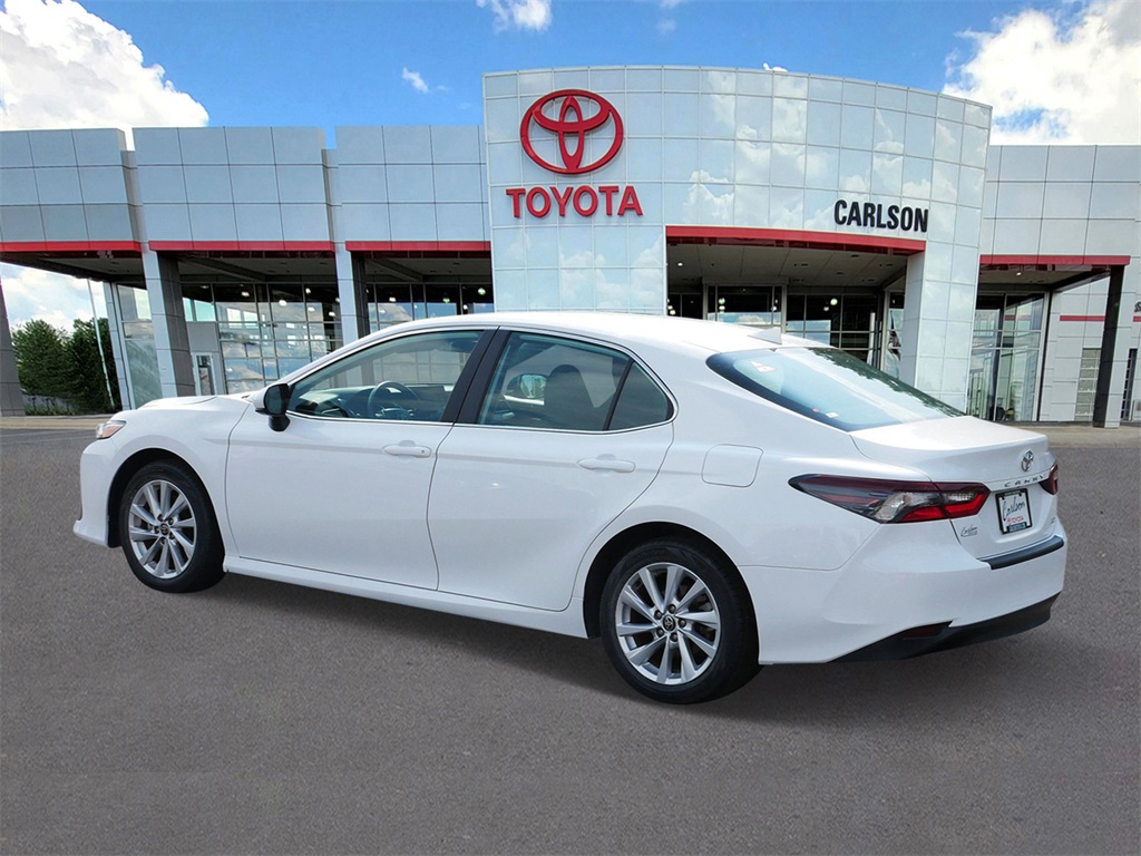 Vehicle image 5 of 28