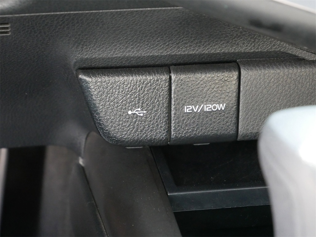 Vehicle image 20 of 28