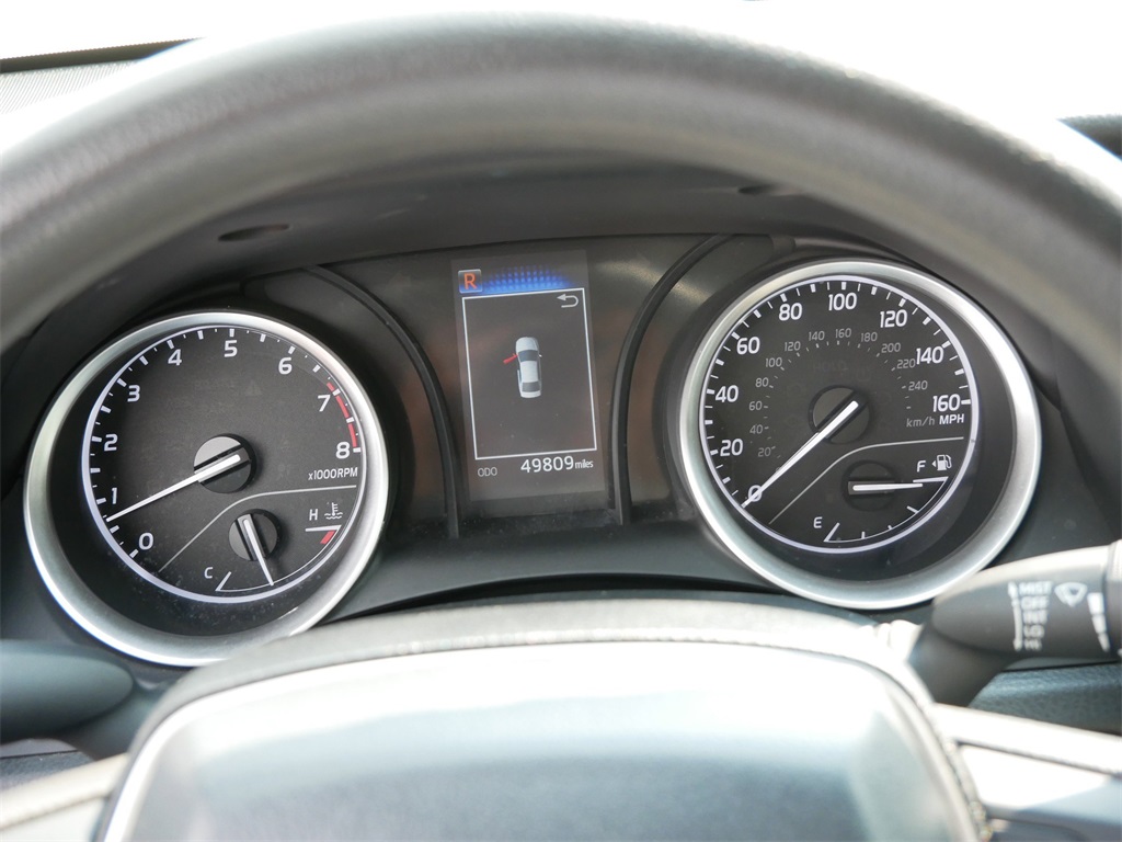 Vehicle image 24 of 28