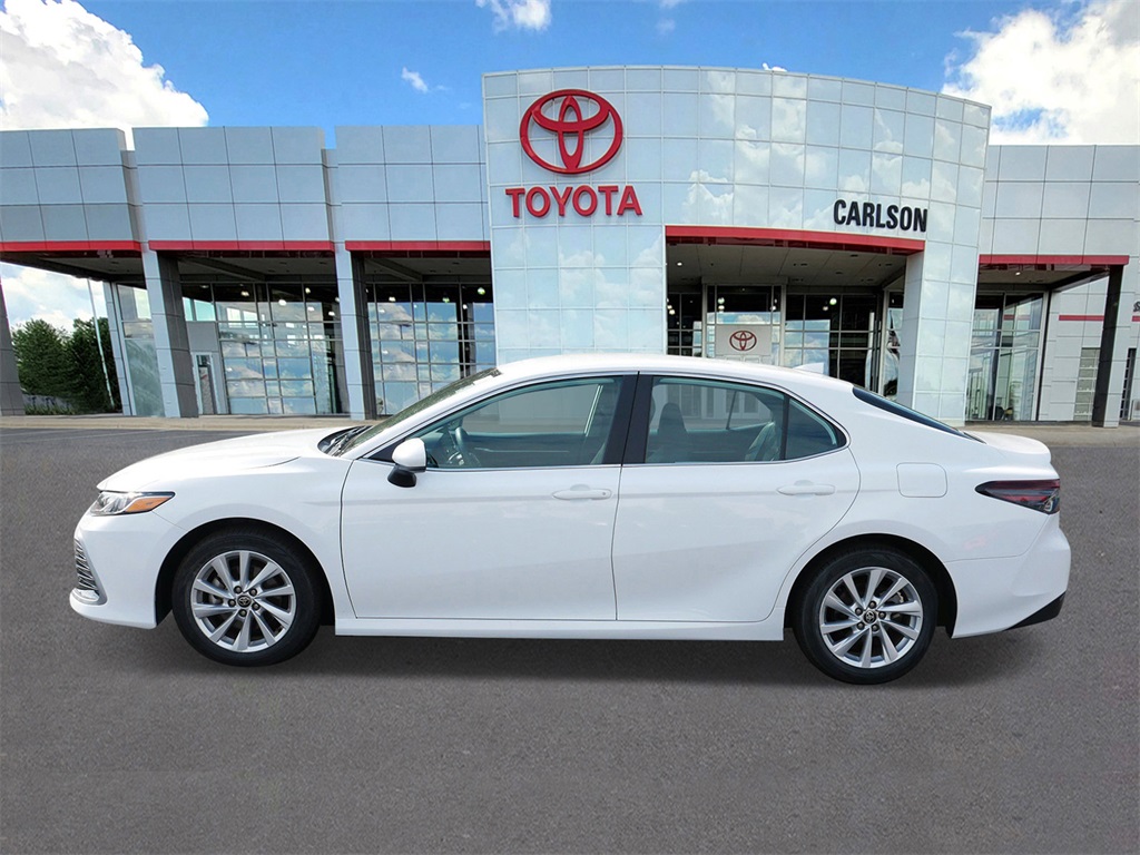 Vehicle image 6 of 28