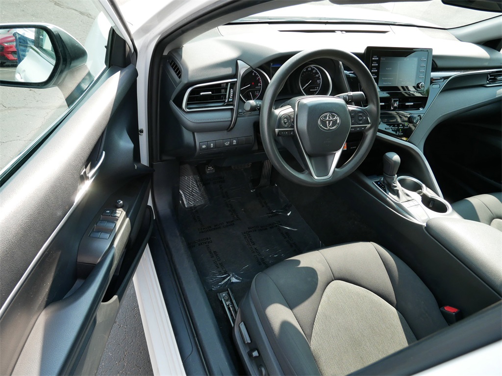 Vehicle image 11 of 28