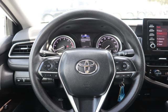 Vehicle image 17 of 24