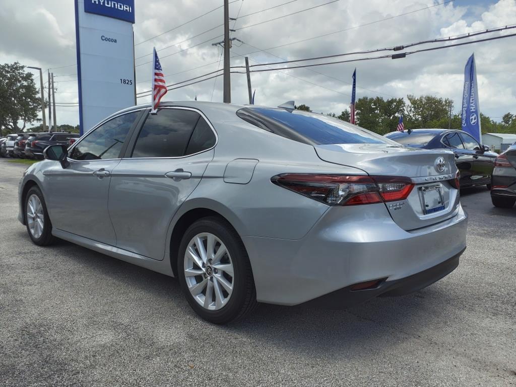 Vehicle image 8 of 34