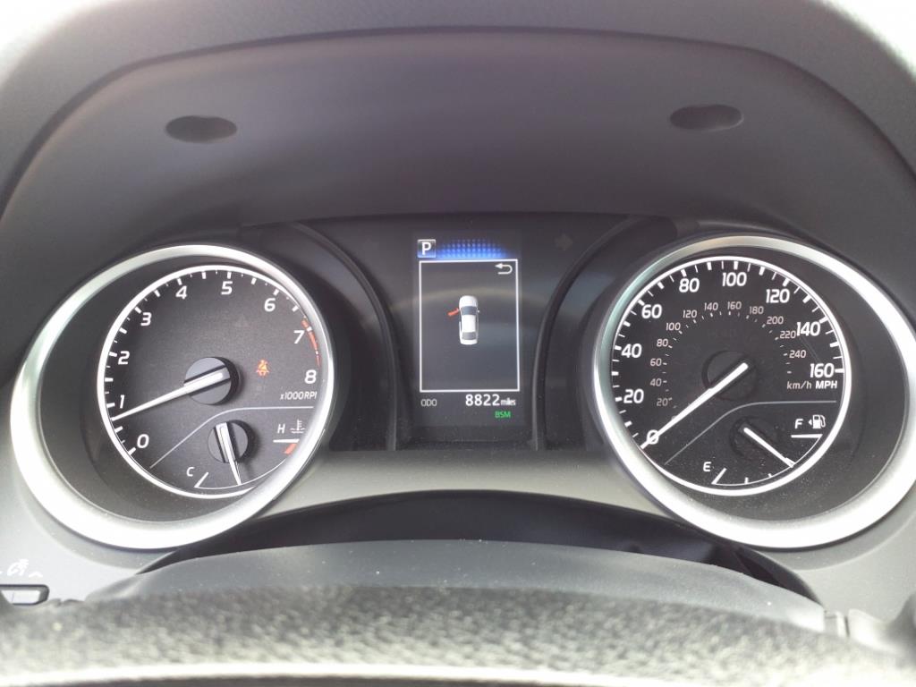 Vehicle image 26 of 34