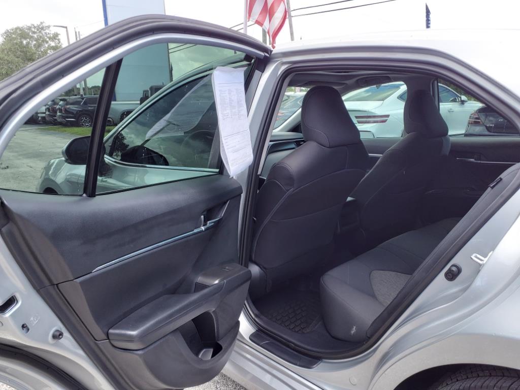 Vehicle image 12 of 34
