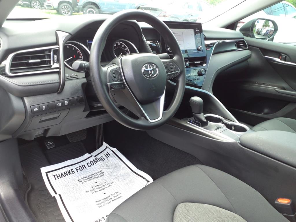 Vehicle image 21 of 34
