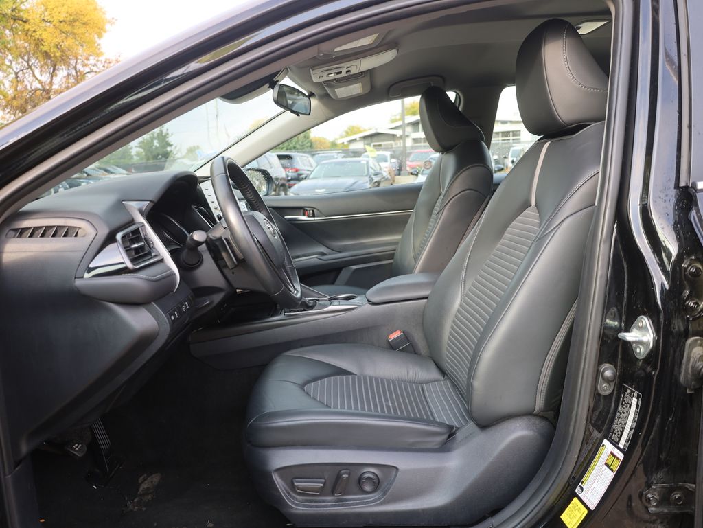 2024 Toyota Camry SE Image 16 of 37