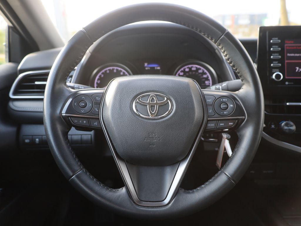 2024 Toyota Camry SE Image 21 of 37