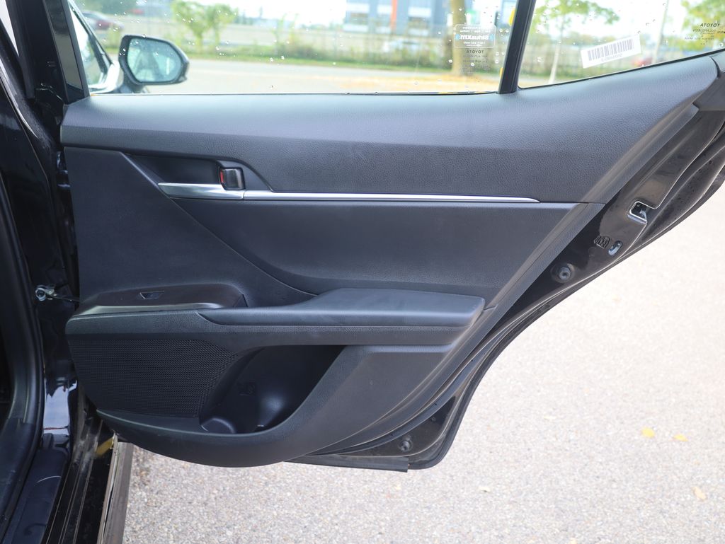 2024 Toyota Camry SE Image 28 of 37
