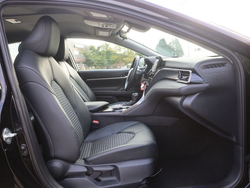 2024 Toyota Camry SE Image 15 of 37