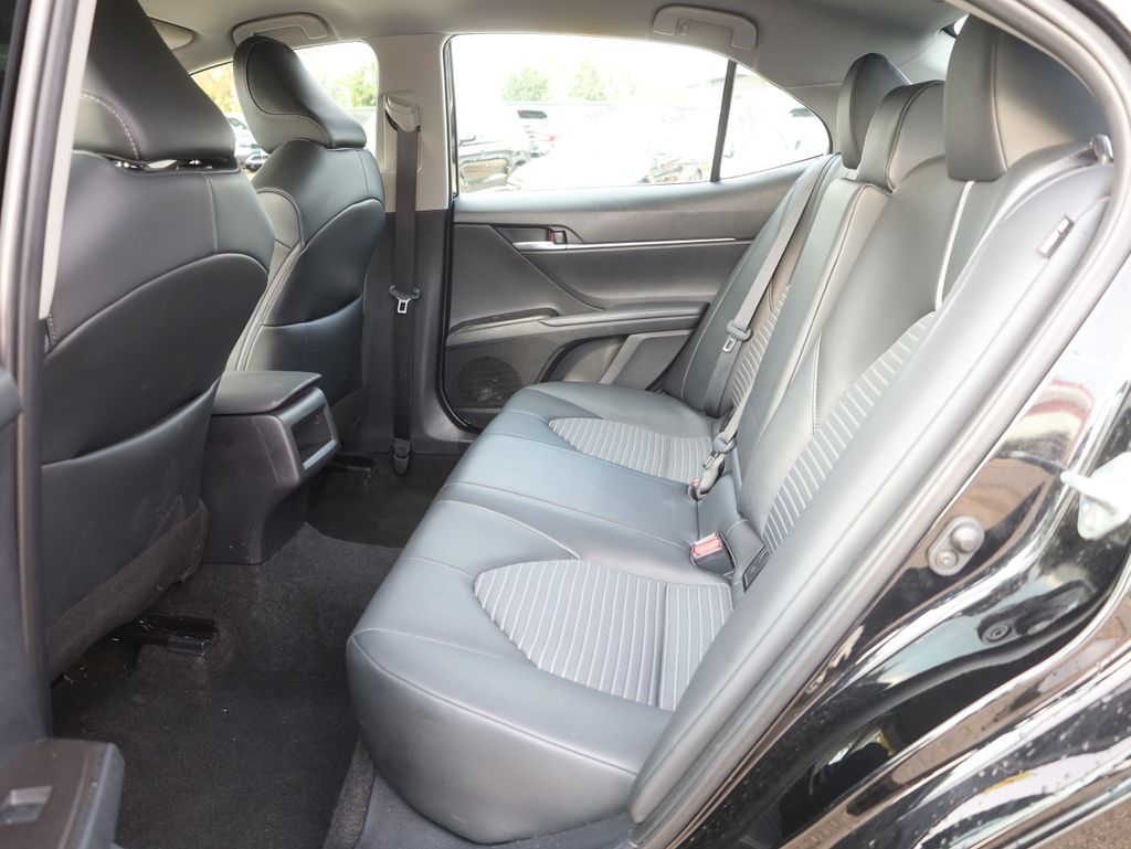 2024 Toyota Camry SE Image 13 of 37