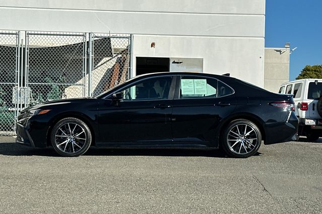 2024 Toyota Camry SE Image 9 of 31