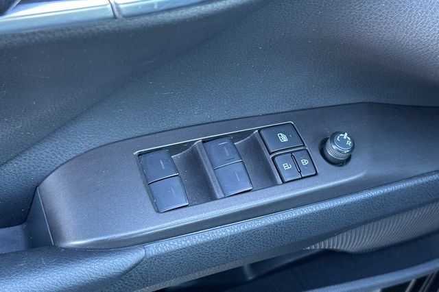 2024 Toyota Camry SE Image 23 of 31
