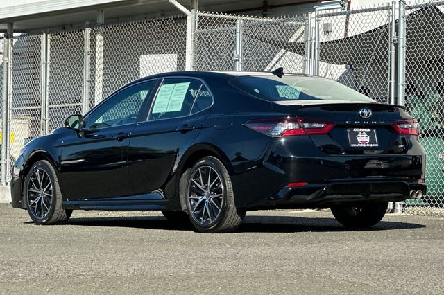 2024 Toyota Camry SE Image 8 of 31