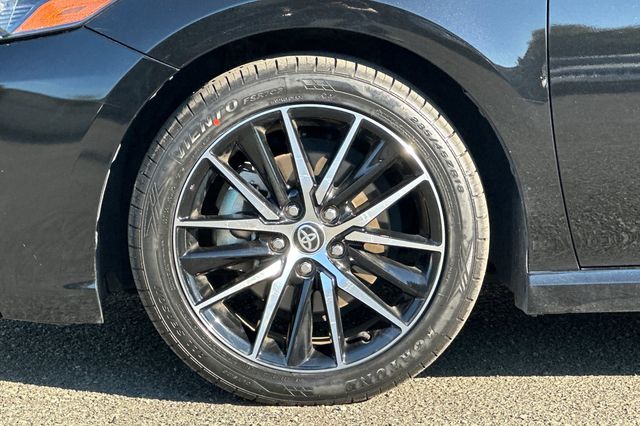 2024 Toyota Camry SE Image 10 of 31