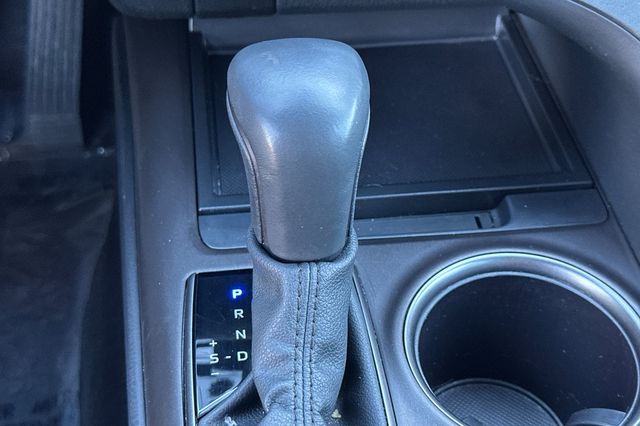 2024 Toyota Camry SE Image 21 of 31
