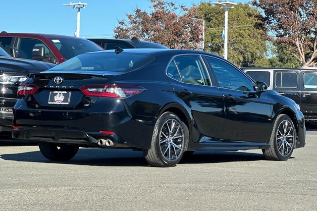 2024 Toyota Camry SE Image 7 of 31