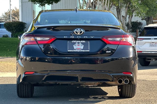 2024 Toyota Camry SE Image 6 of 31