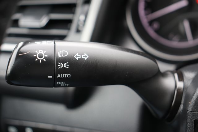 Vehicle image 20 of 24