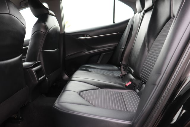 Vehicle image 10 of 24