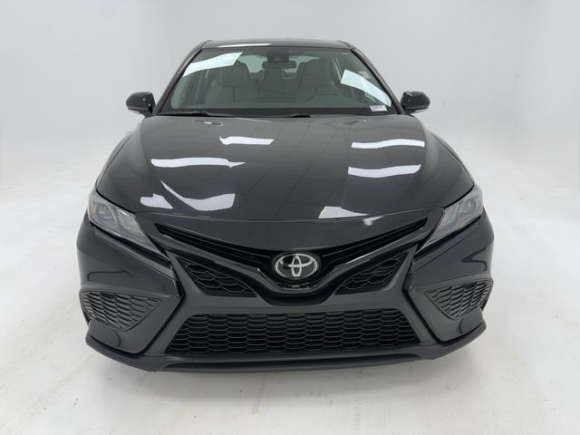 2024 Toyota Camry SE Image 3 of 41