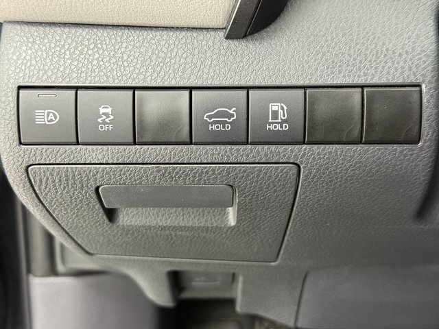2024 Toyota Camry SE Image 33 of 41