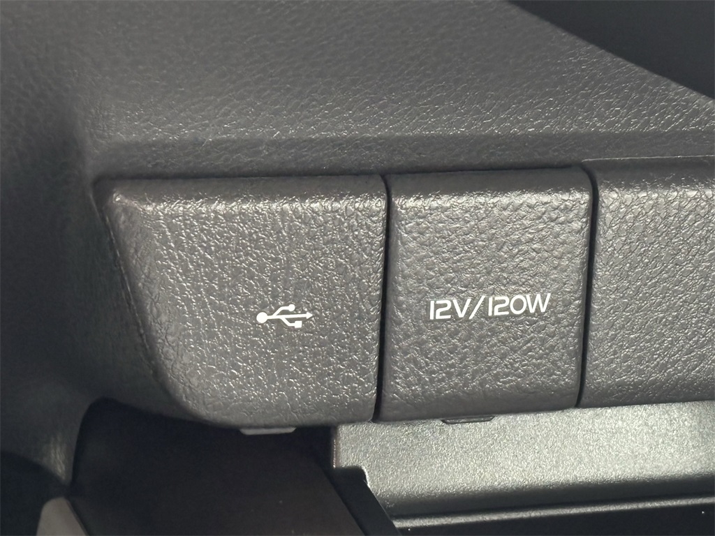 Vehicle image 15 of 25