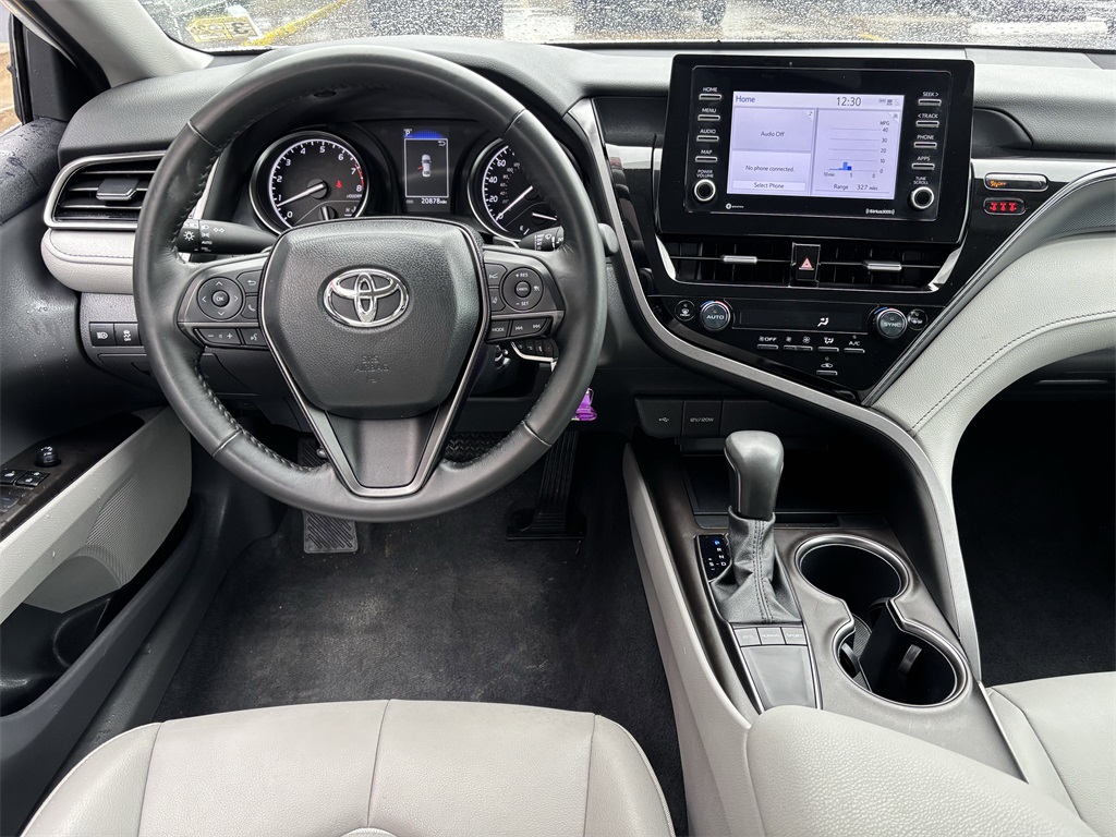 Vehicle image 9 of 25