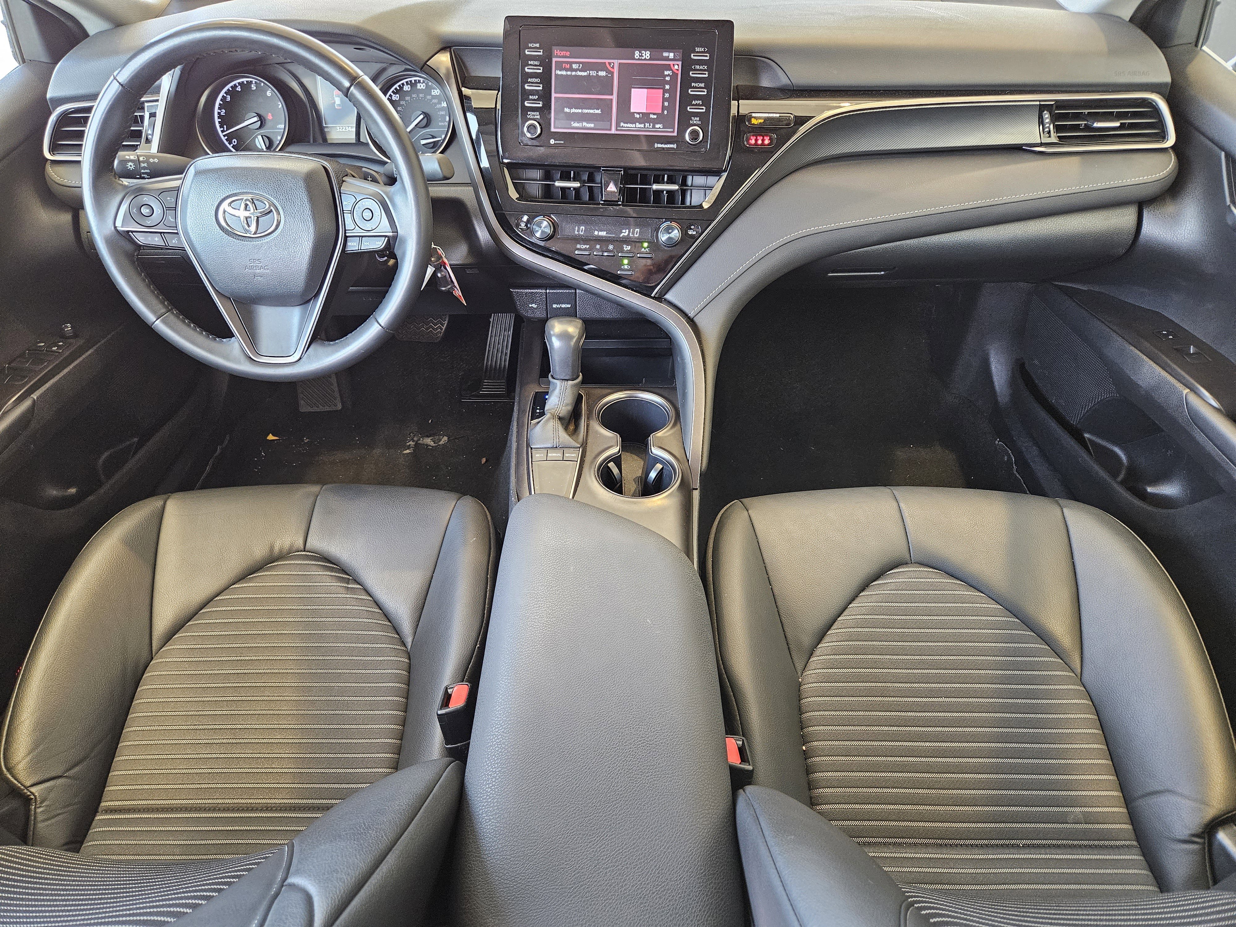 Vehicle image 17 of 22