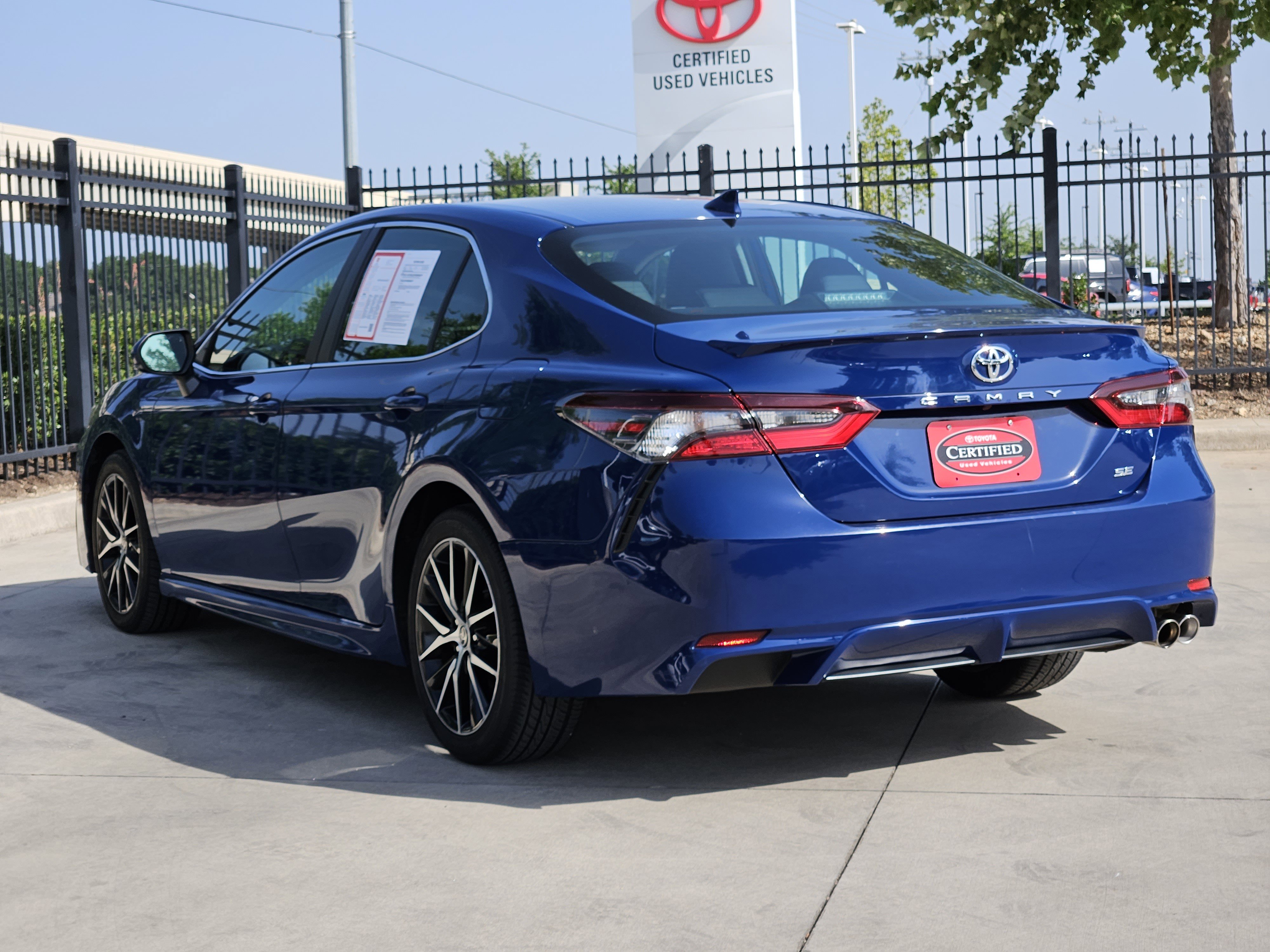 Vehicle image 4 of 22