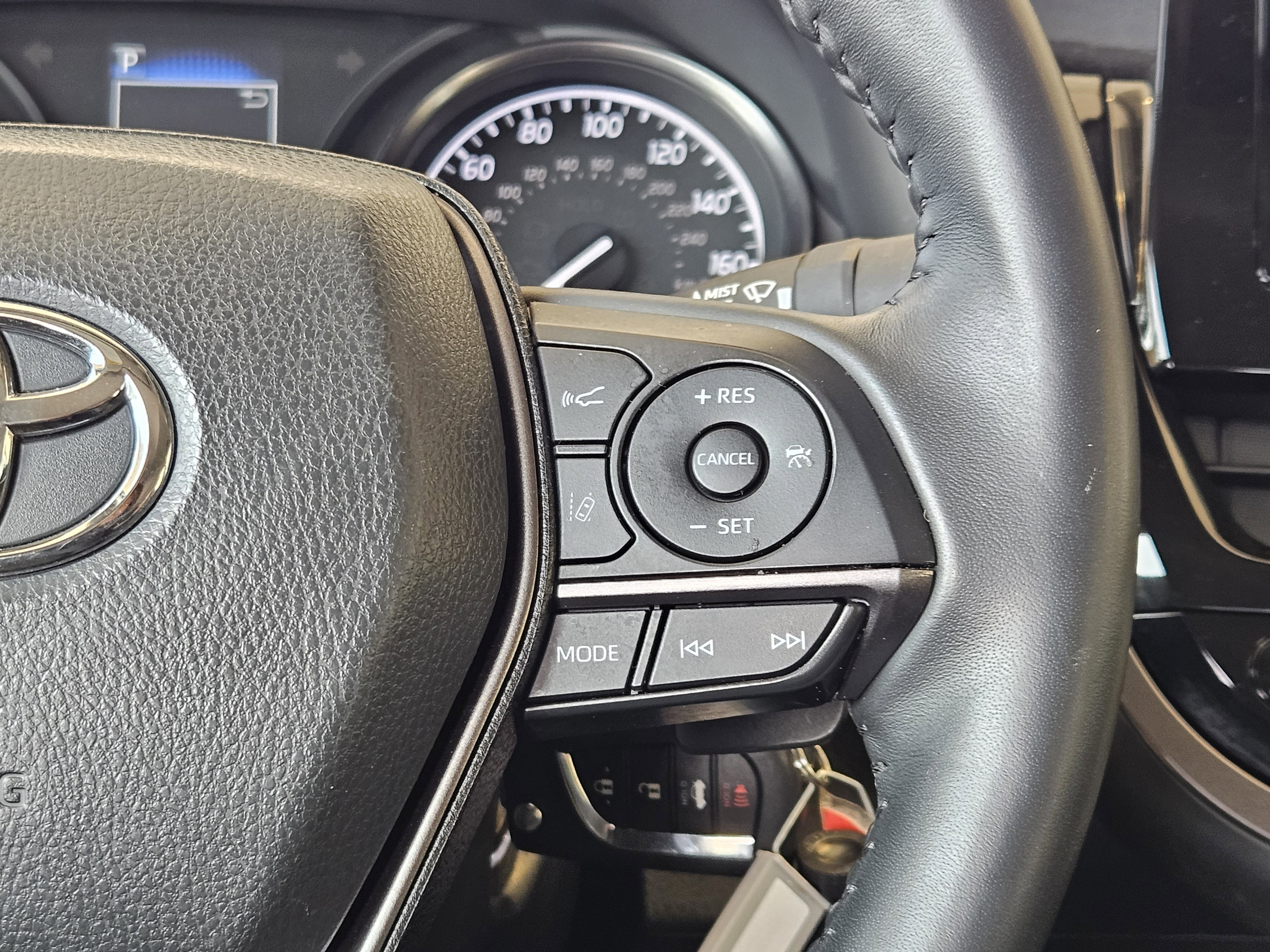 Vehicle image 20 of 22