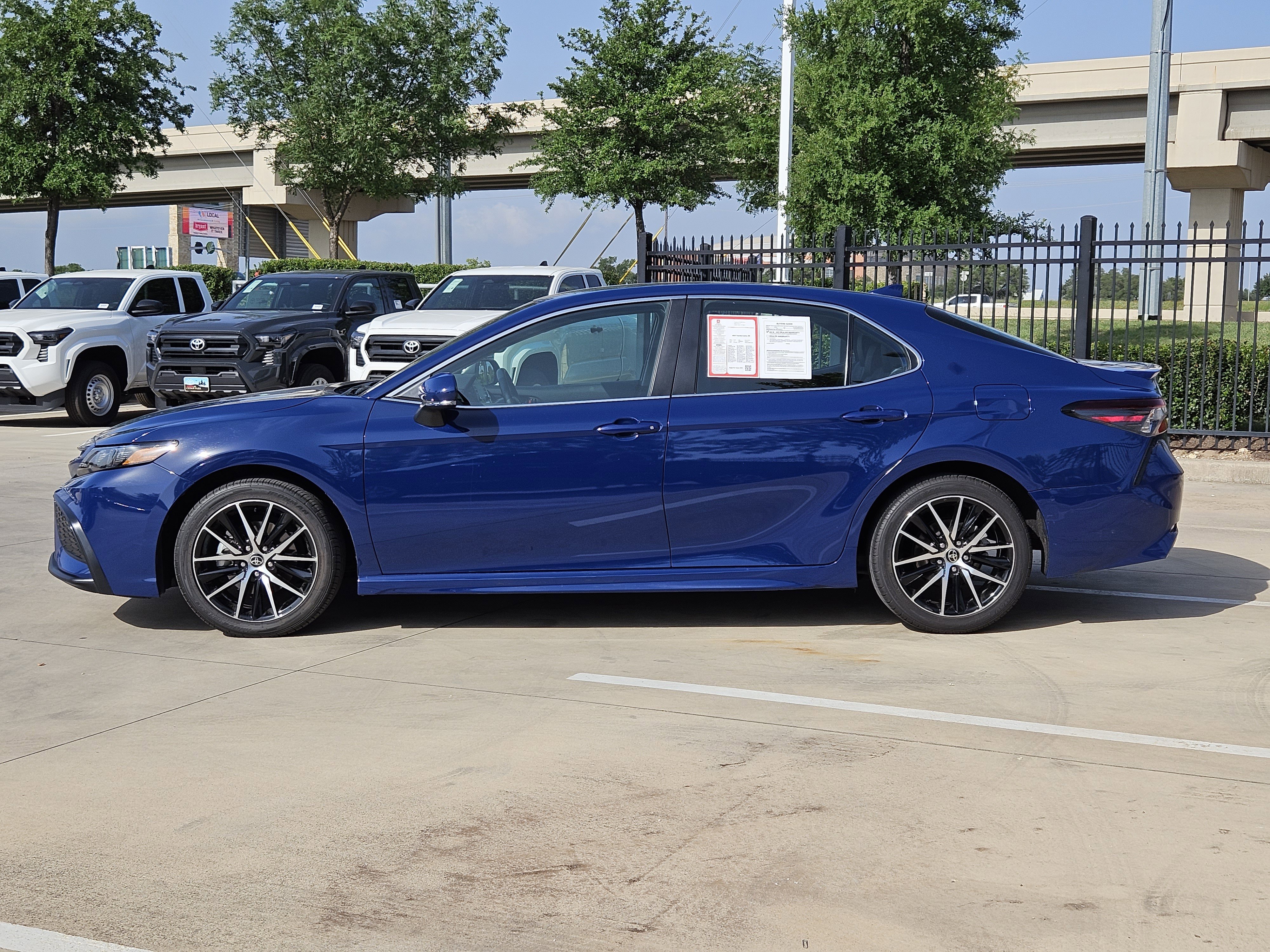 Vehicle image 5 of 22