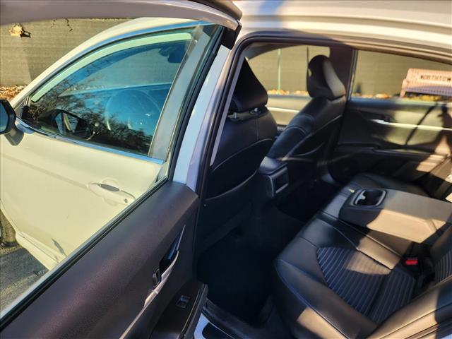 2024 Toyota Camry SE Image 19 of 36