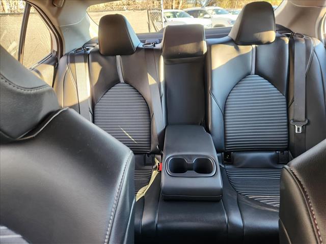 2024 Toyota Camry SE Image 17 of 36