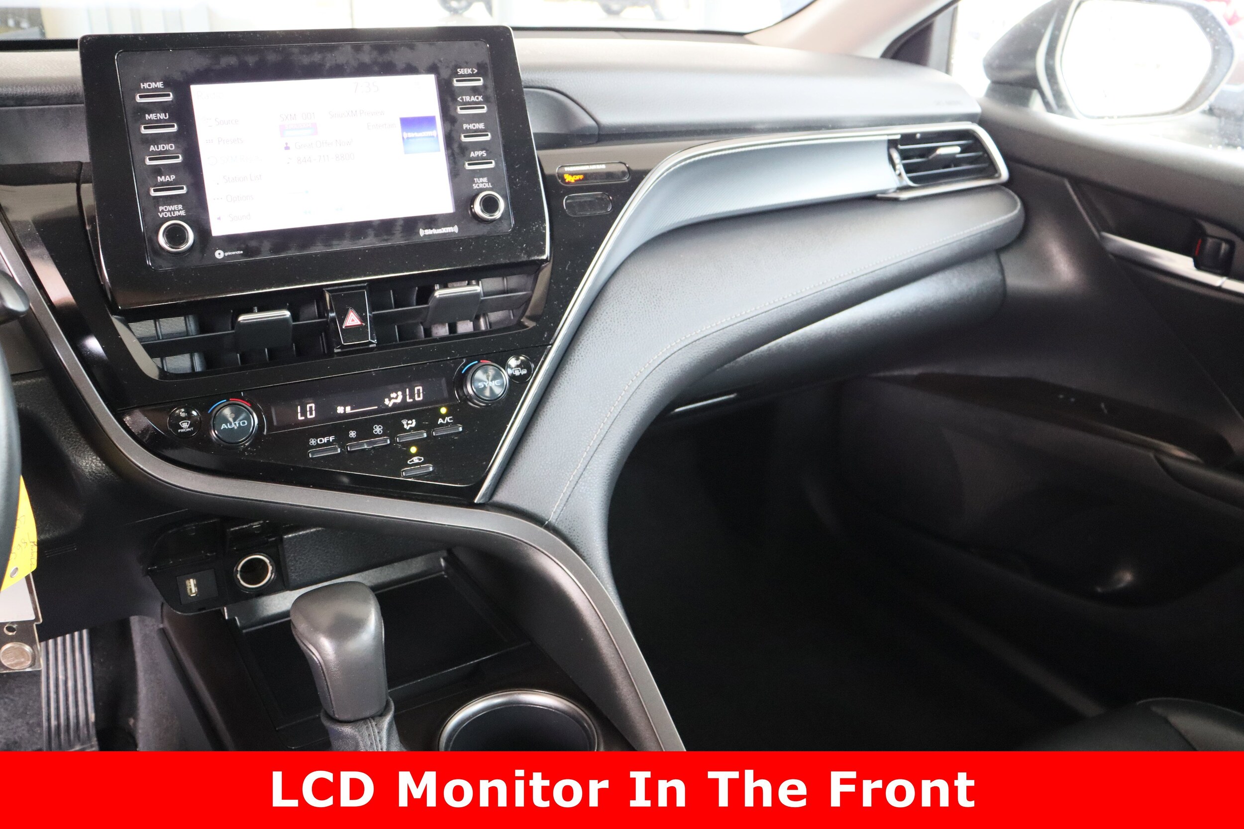 Vehicle image 18 of 44