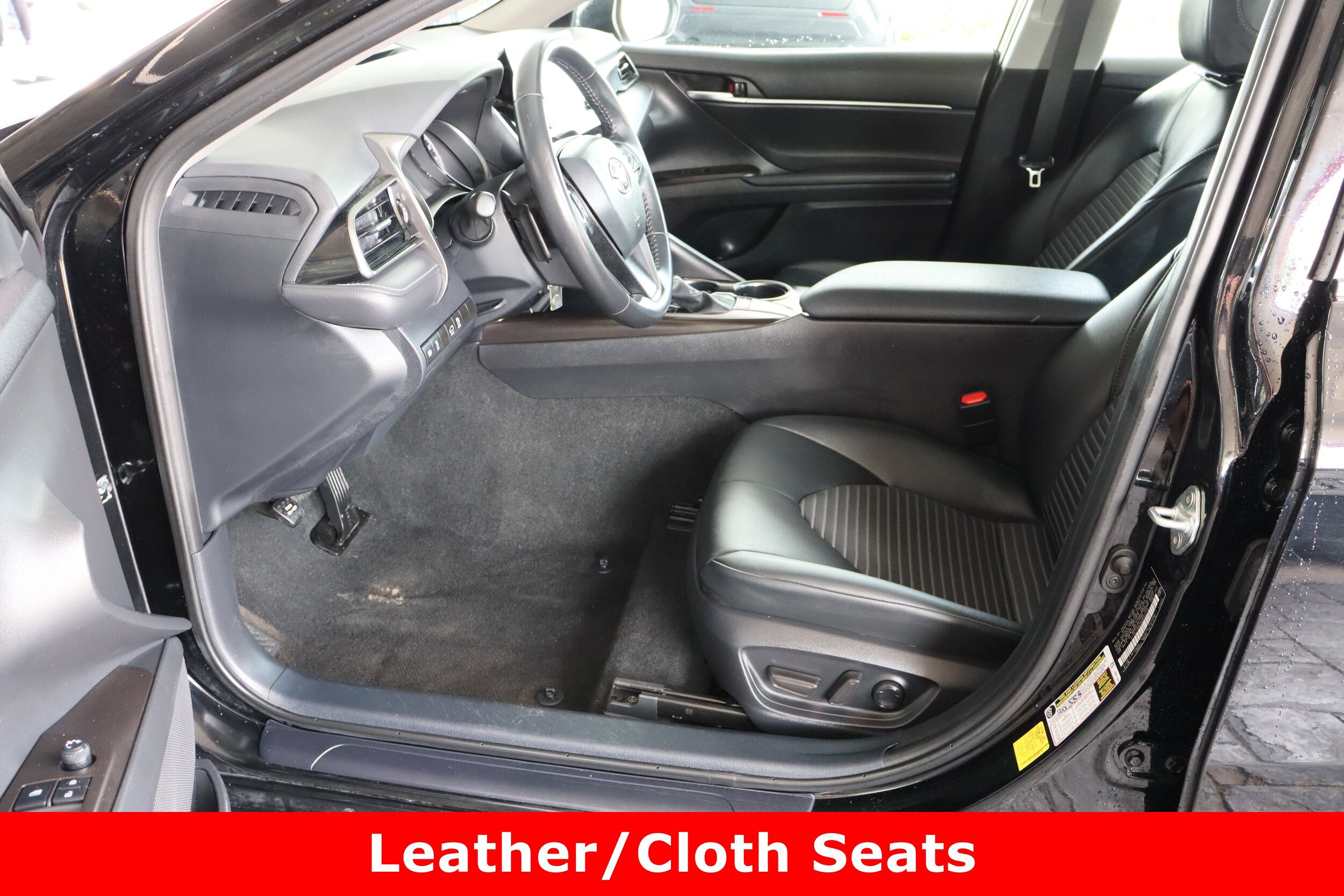 Vehicle image 16 of 44