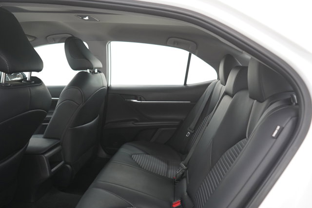 Vehicle image 15 of 27