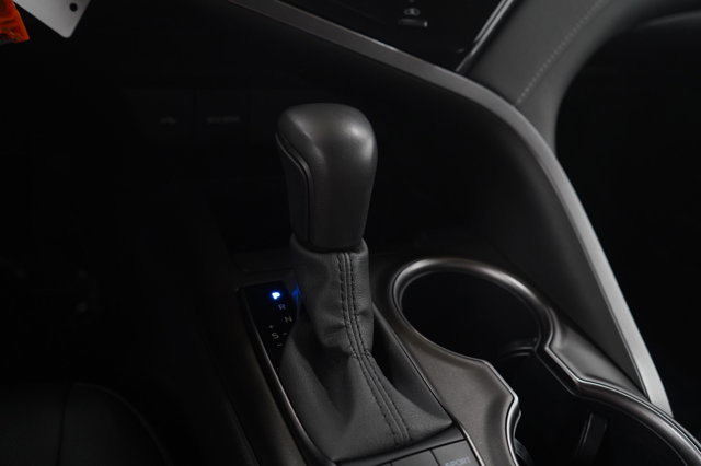 Vehicle image 24 of 27