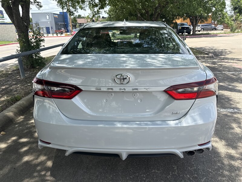Vehicle image 8 of 28