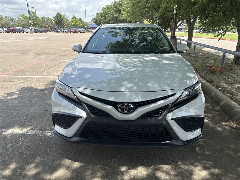 Vehicle image 4 of 28