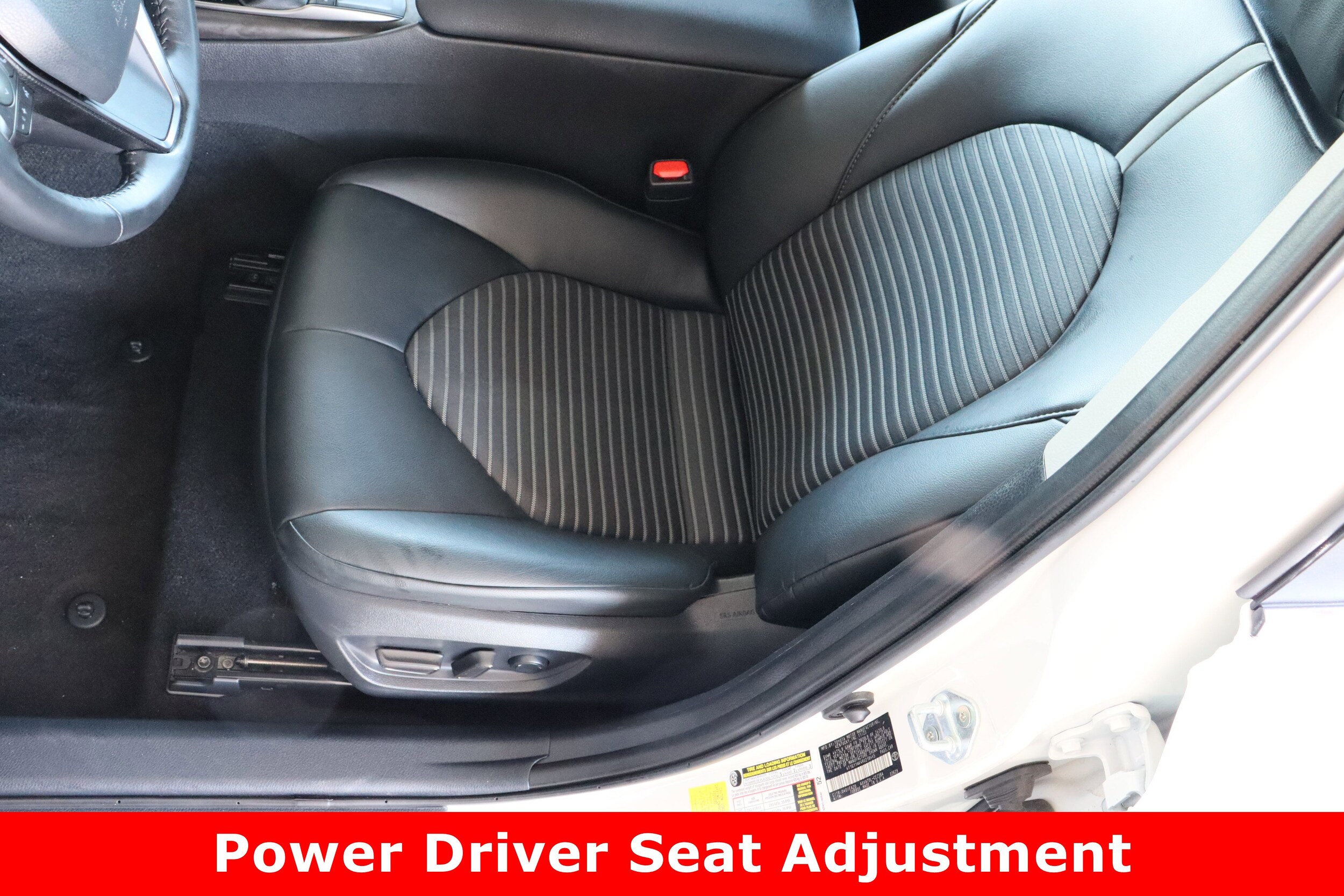 Vehicle image 17 of 44