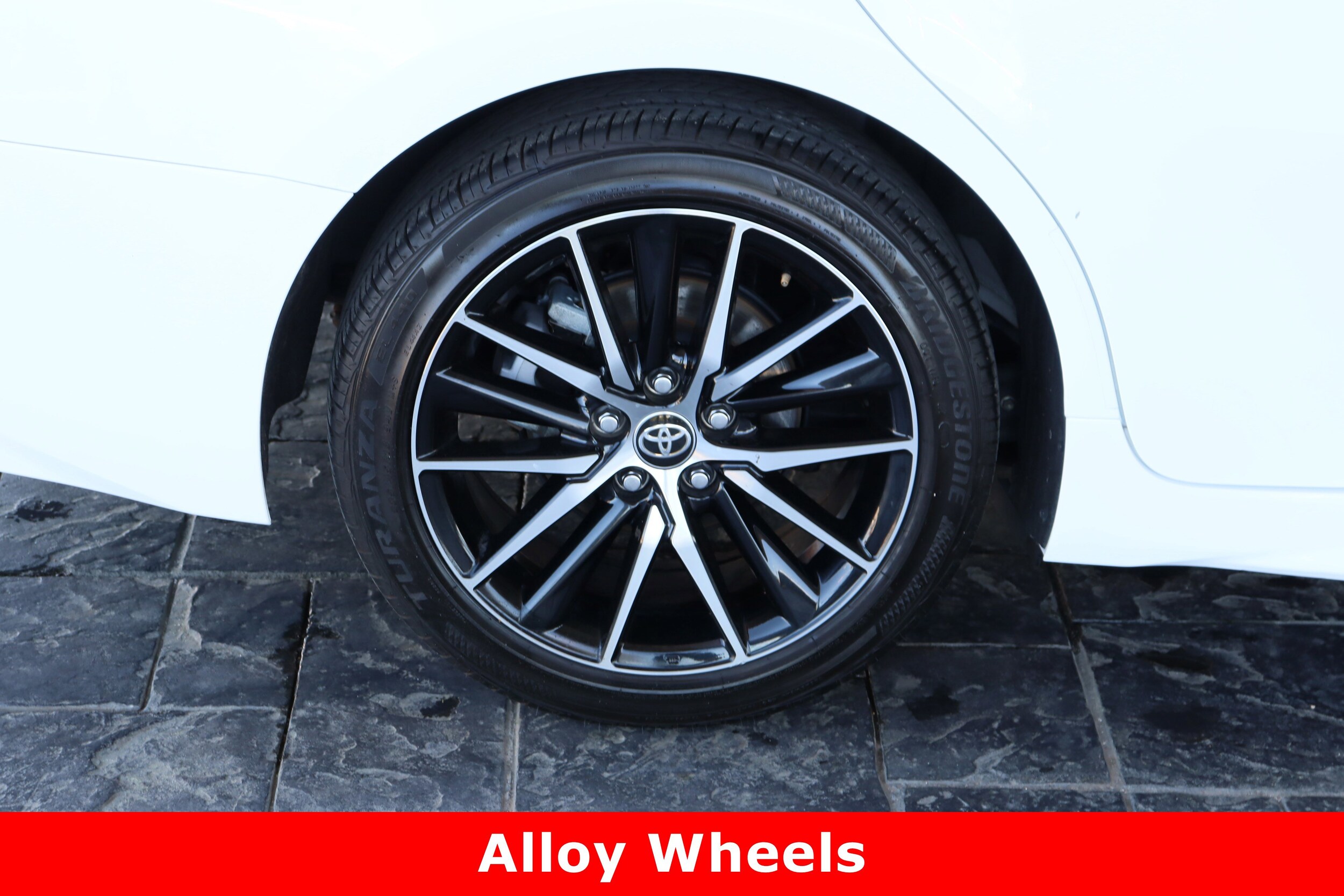 Vehicle image 12 of 44