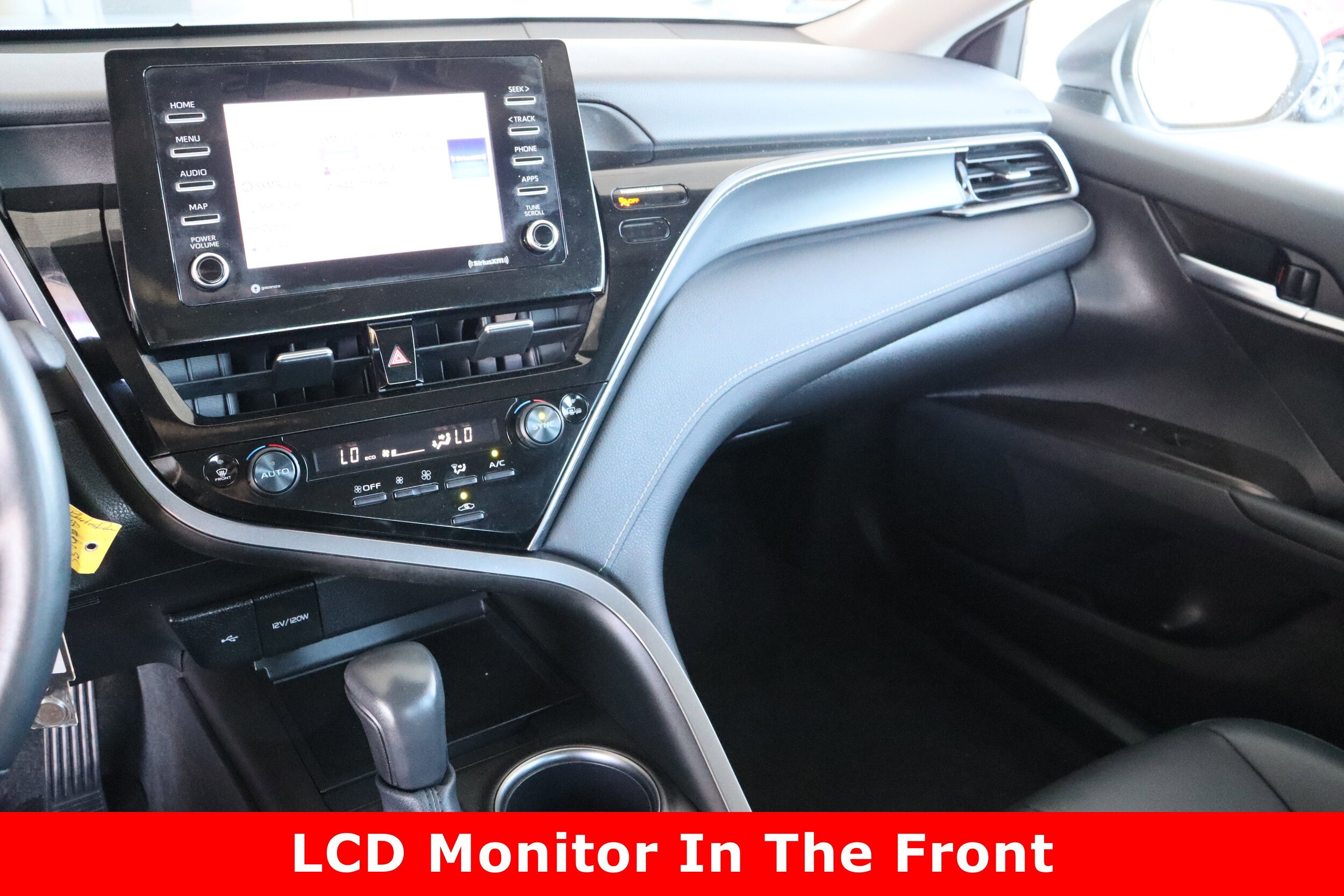 Vehicle image 18 of 44
