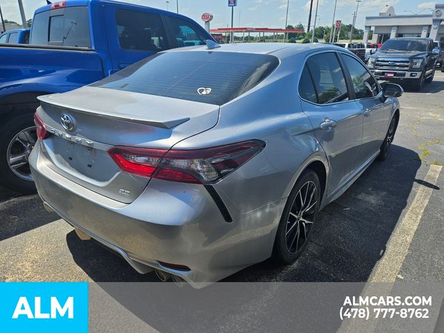 Vehicle image 6 of 25