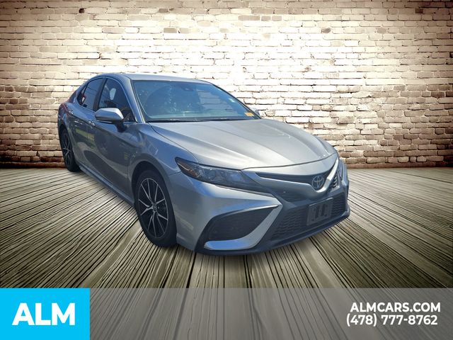 Vehicle image 4 of 25