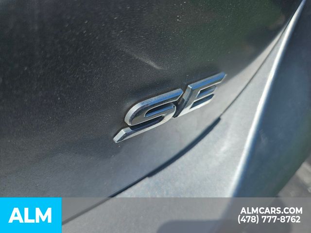 Vehicle image 14 of 25